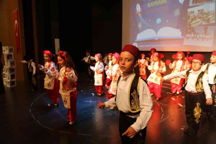 Hayırsever Büyükkılıç Ailesinin Eğitime Kazandırdığı Okulda ’okuma Bayramı’ Sevinci