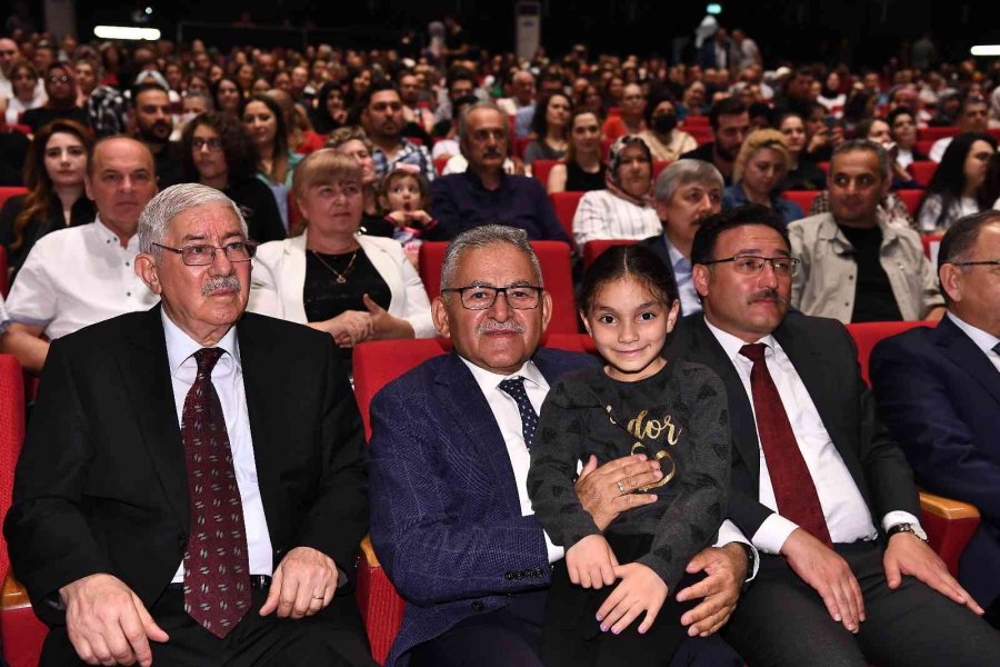 Başkan Büyükkılıç, Kafkas Derneği’nin Kültür Gecesi’ne Katıldı