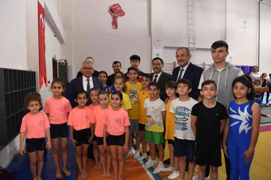 Başkan Büyükkılıç Gençlerle Buluştu