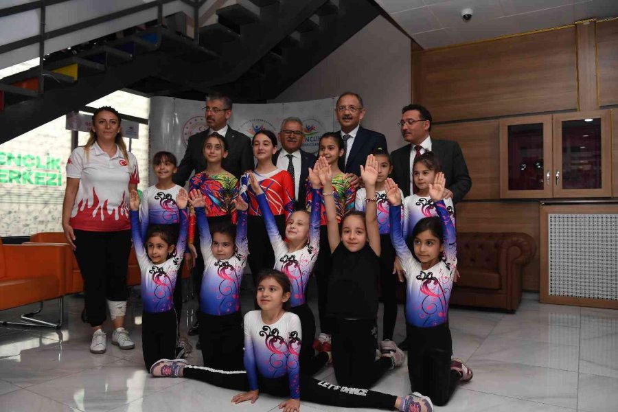 Başkan Büyükkılıç Gençlerle Buluştu