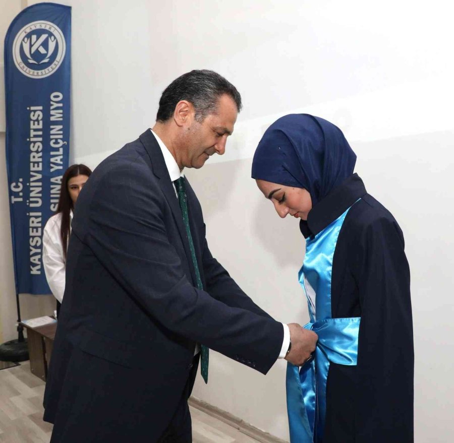 Kayü Pınarbaşı Myo’da 2021-2022 Akademik Yılı Mezuniyet Töreni Düzenlendi