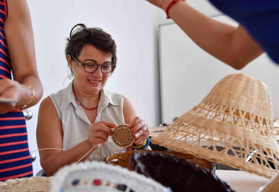 El Emeğinden İş Hayatına