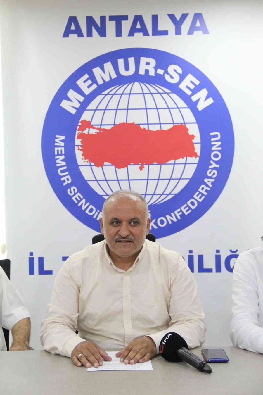 Kur’an-ı Kerim’e Tekme Atma Olayına Karışan 3 Öğrenciye Örgün Eğitim Dışı Cezası Verildi"