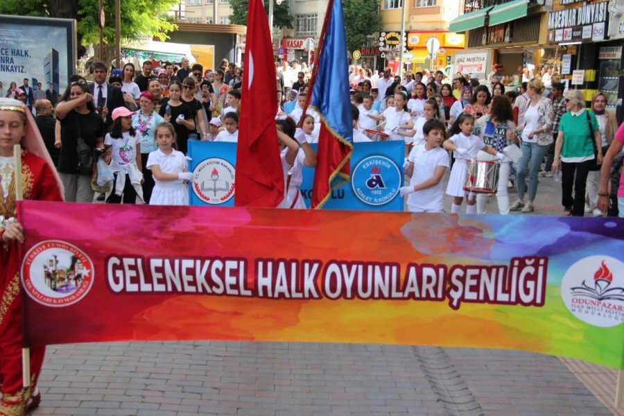 Odunpazarı’nda Halk Oyunları Şenliği