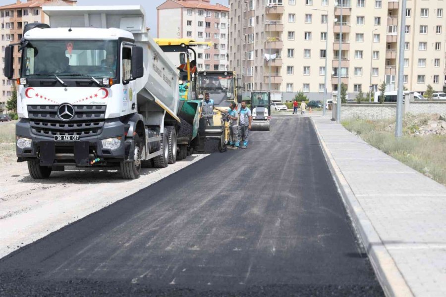 Bahçelievler Mahallesi’nde Yeni Yol Yapım Ve Çevre Düzenlemesi Yapılıyor