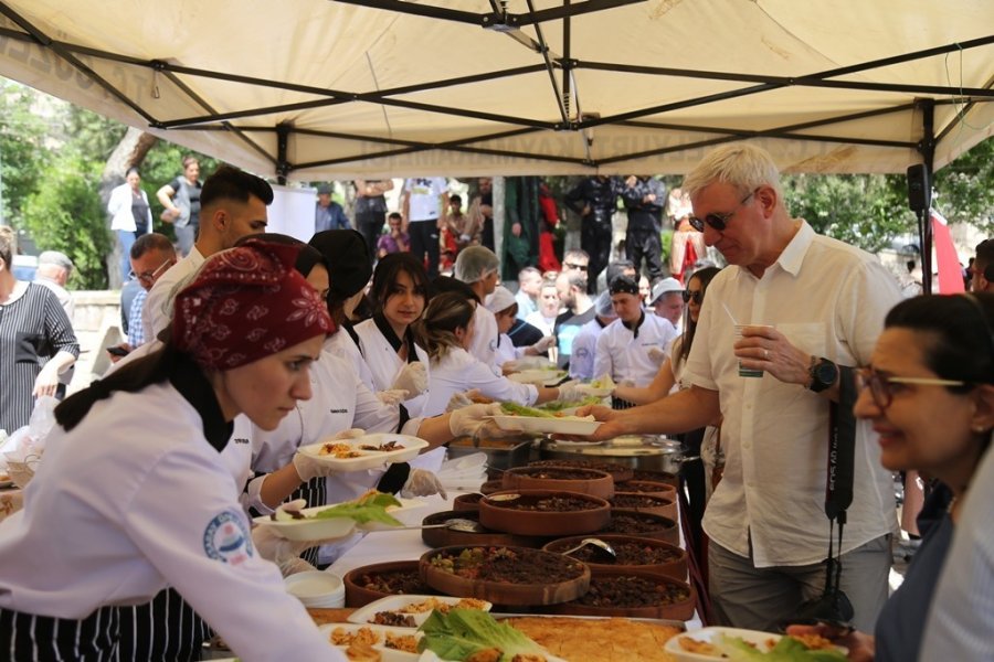 Gastronomi Şenliğinde 100 Öğrenci 11 Farklı Yemek Hazırladı