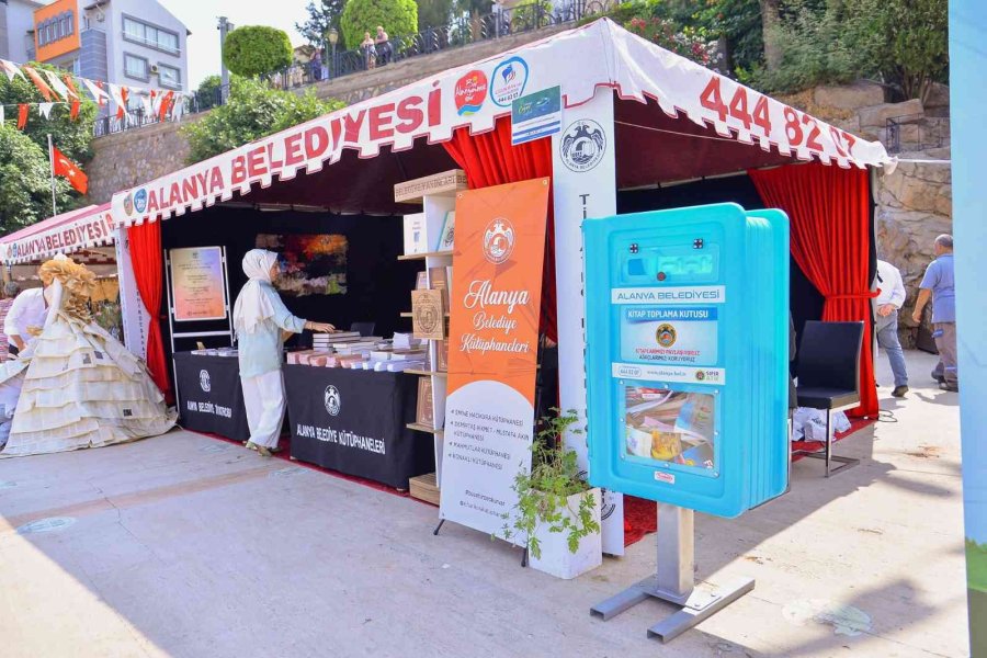 Alanya’nın Dört Bir Yanına Kitap Kumbaraları Konuldu