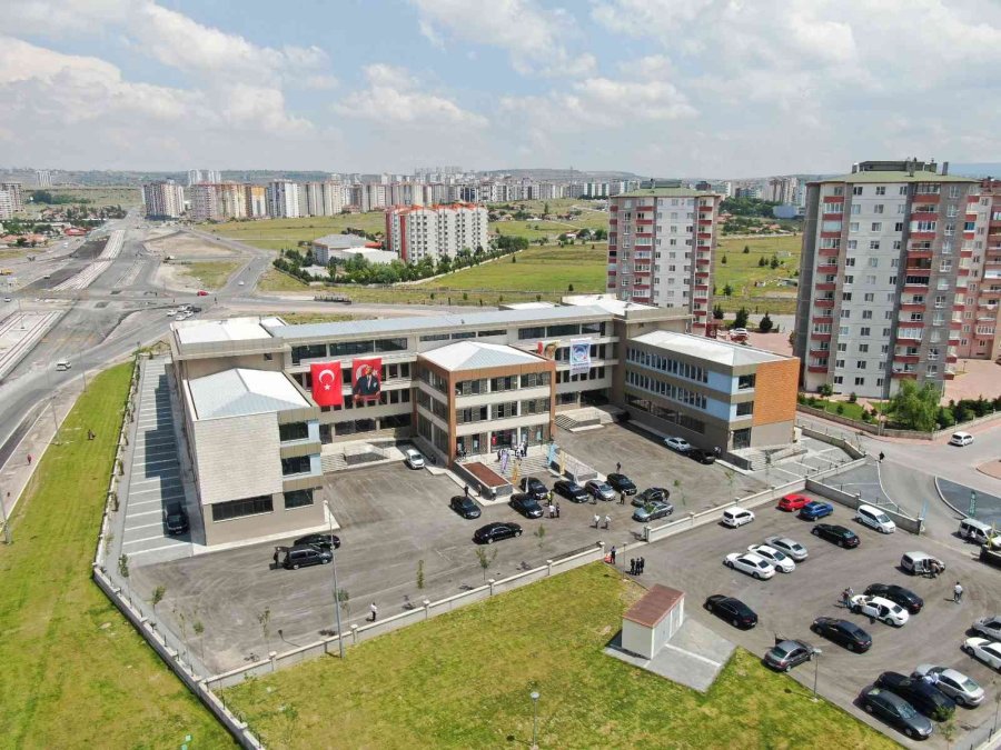 Melikgazi Belediyesi’nin Eğitime Desteği Sürüyor