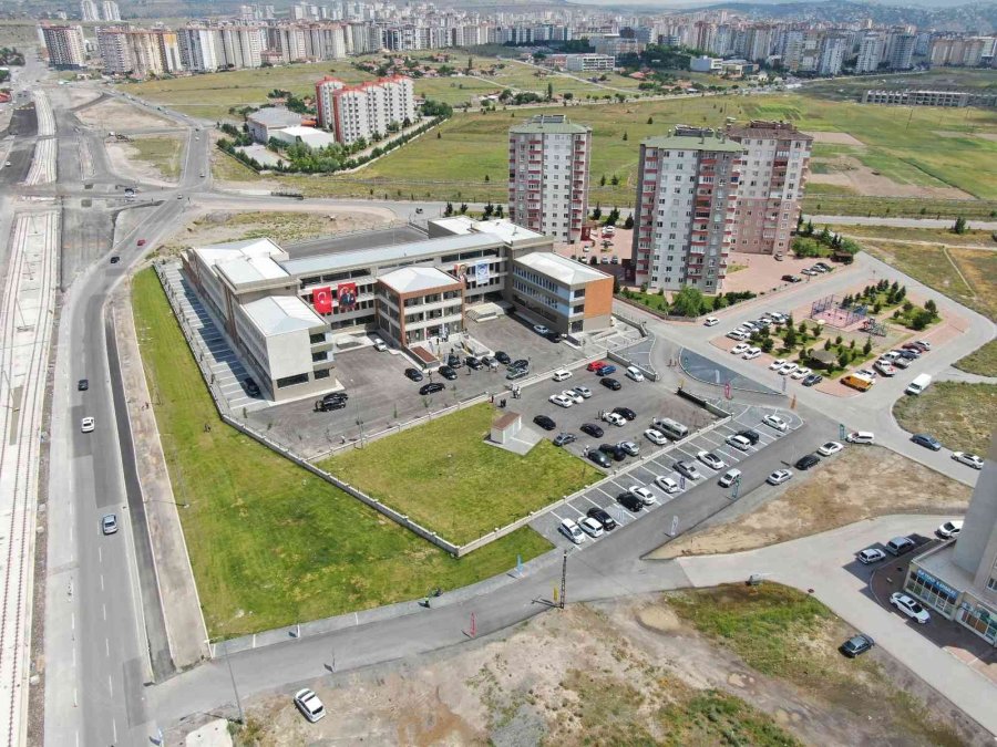 Melikgazi Belediyesi’nin Eğitime Desteği Sürüyor