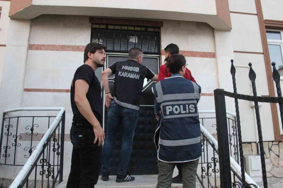 Karaman’da Uyuşturucu Satıcılarına Şafak Operasyonu: 5 Gözaltı