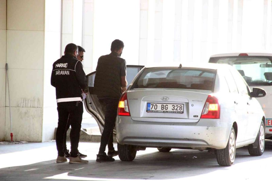 Karaman’da Uyuşturucu Satıcılarına Şafak Operasyonu: 5 Gözaltı