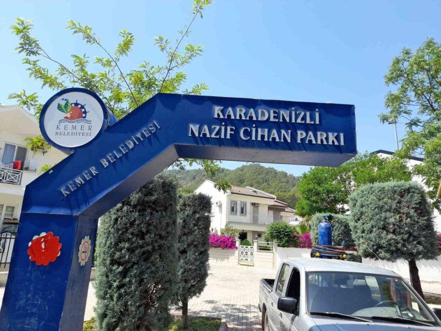 Kemer’deki Park Ve Okullar Onarılıyor