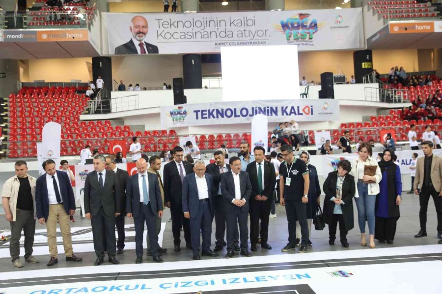 Sınır Tanımayan Teknoloji Festivali ‘kocafest’te Gençlerin Hayalleri Gerçekleşiyor