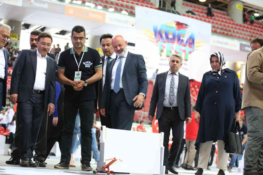Sınır Tanımayan Teknoloji Festivali ‘kocafest’te Gençlerin Hayalleri Gerçekleşiyor