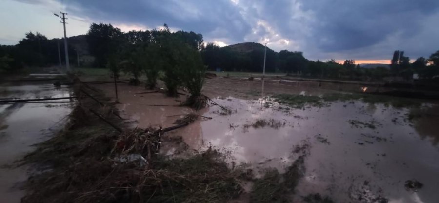 Konya’da Yağış Etkili Oldu, Çalışmalar Devam Ediyor