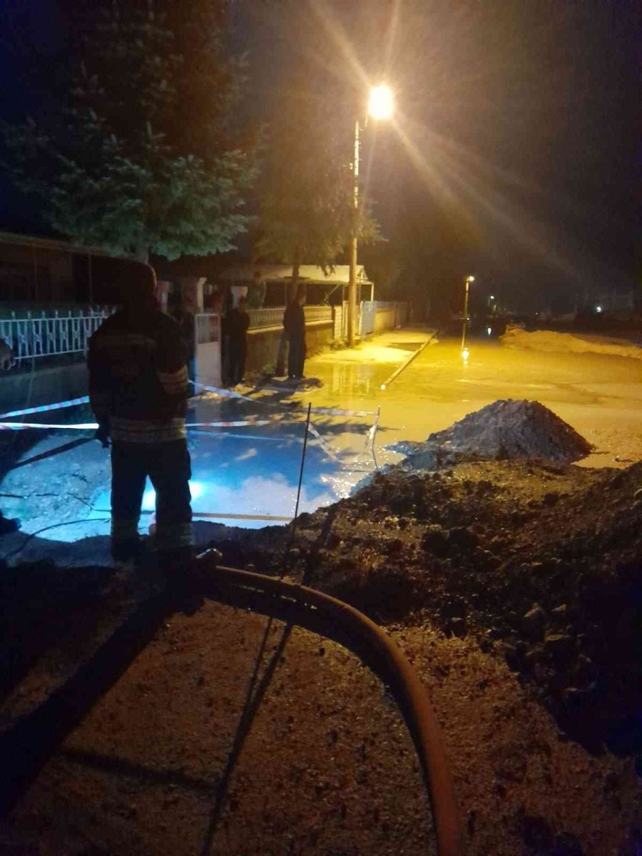 Konya’da Yağış Etkili Oldu, Çalışmalar Devam Ediyor