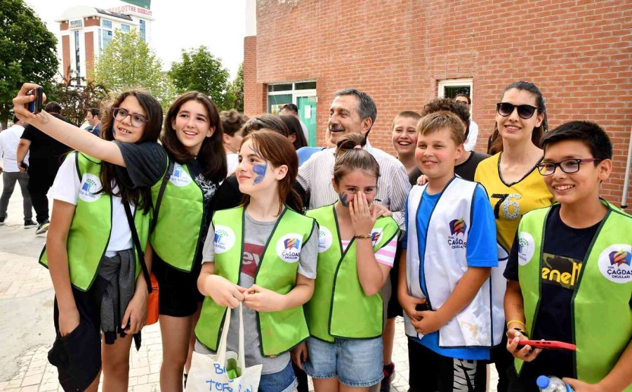 Geri Dönüşüm Temalı Çevre Çocuk Şenliği Düzenlendi