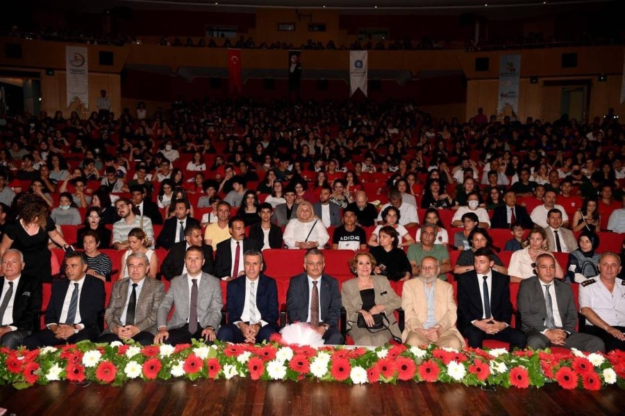 Antalya’nın Genç Çınarları Ödüllendirildi