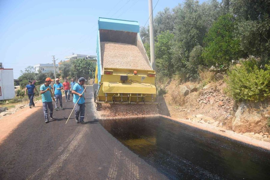 Akdam Mahallesine 2 Kilometre Asfalt Serildi