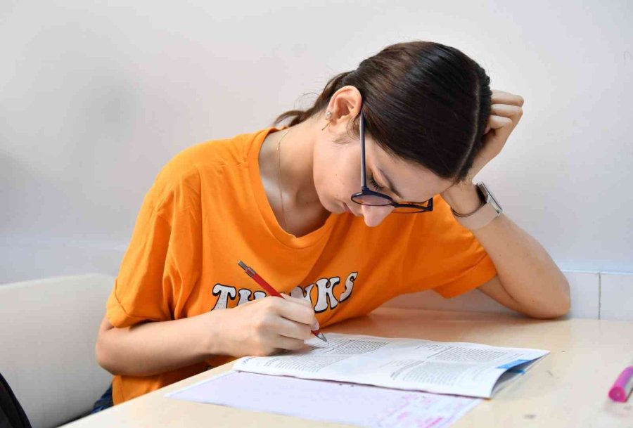 Konyaaltı Eğitimde Fırsat Eşitliği Oluşturuyor