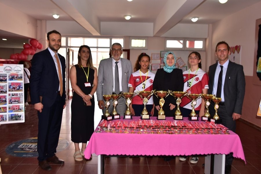 İnönü’de Tubitak Bilim Fuarı Açıldı