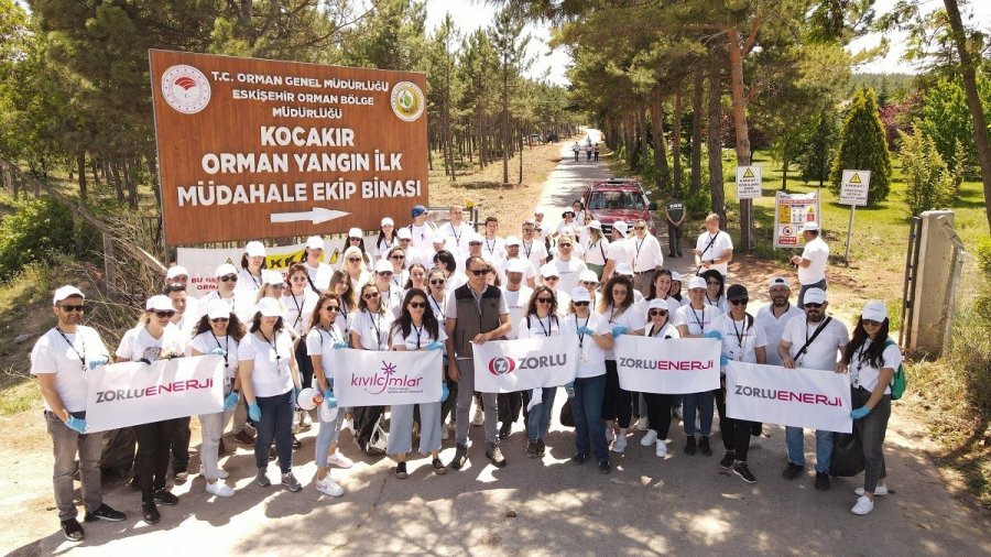 60’ın Üzerinde Gönüllü Eskişehir Kocakır Mesire Ve Piknik Alanı’nı Temizledi