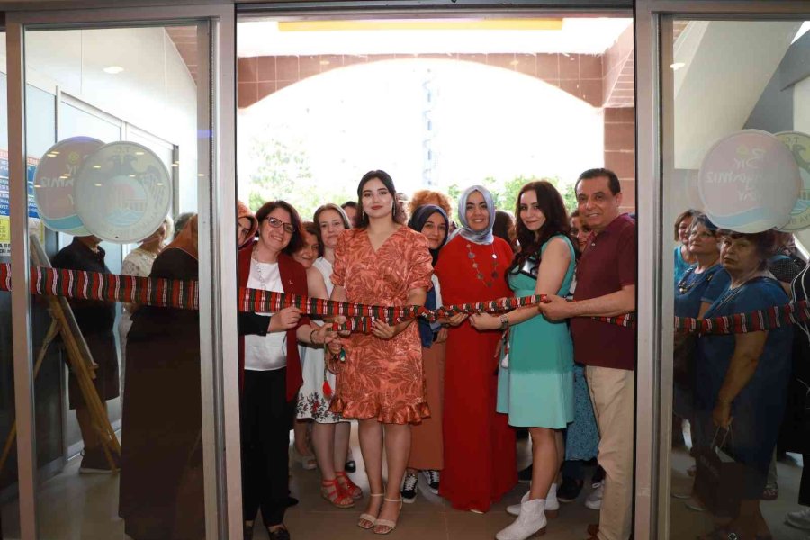 El Emeği Eserler Yıl Sonu Sergilerinde