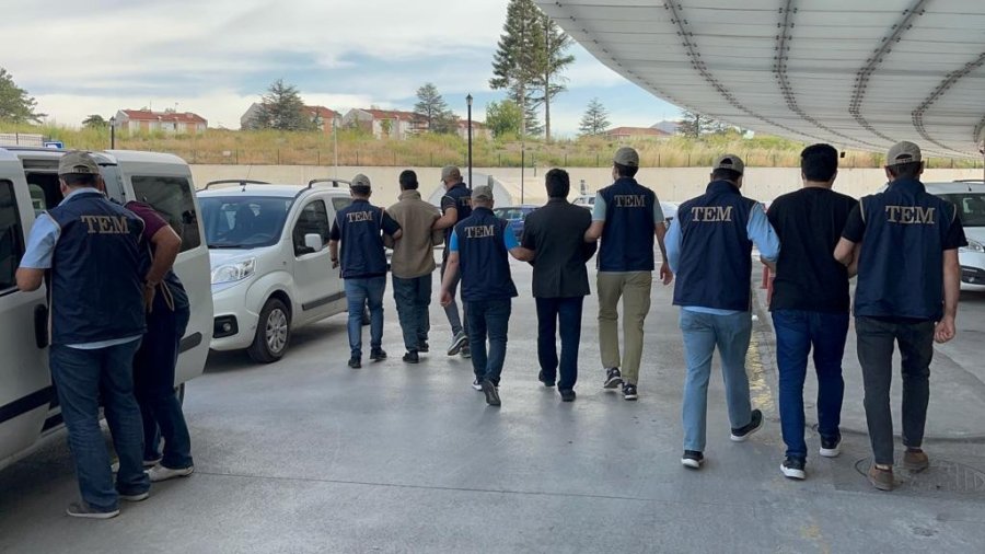 Deaş Şüphelisi 4 Kişi Adliyeye Sevk Edildi