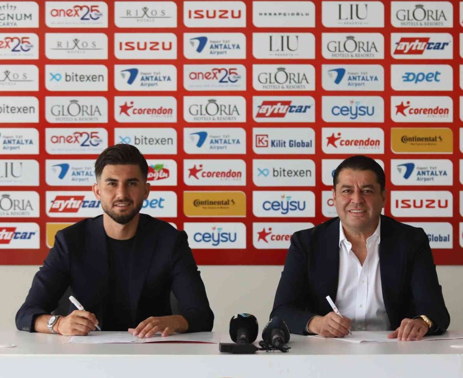 Antalyaspor’un Yeni Transferi Soner Aydoğdu Resmi İmzayı Attı