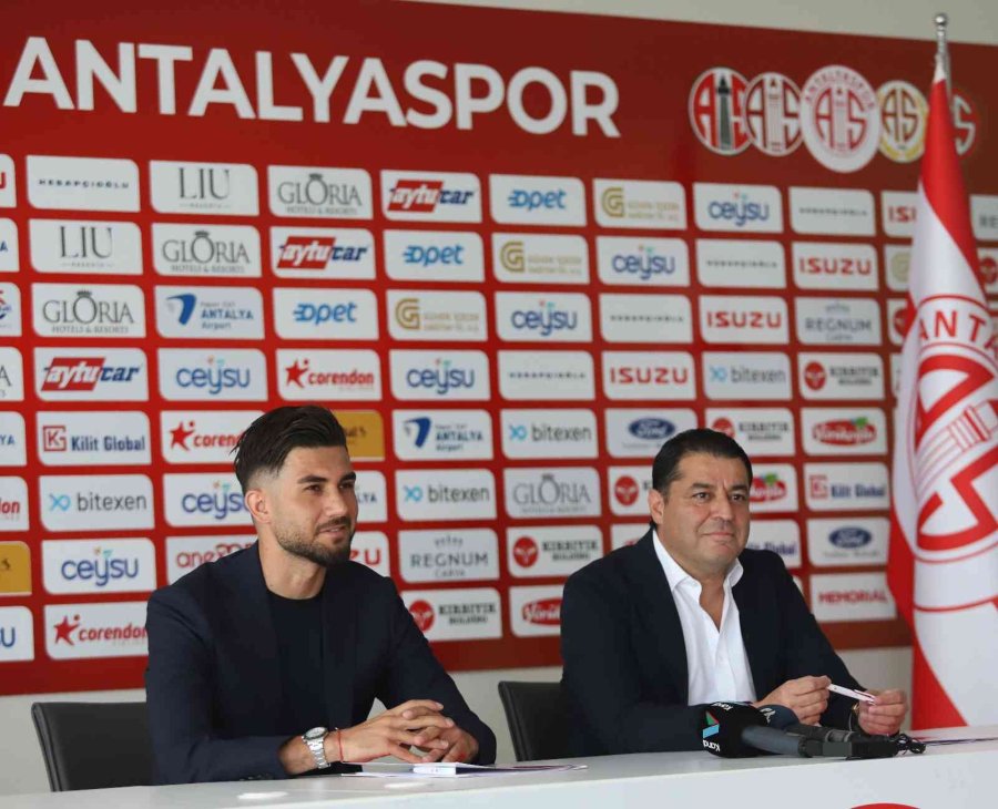 Antalyaspor’un Yeni Transferi Soner Aydoğdu Resmi İmzayı Attı