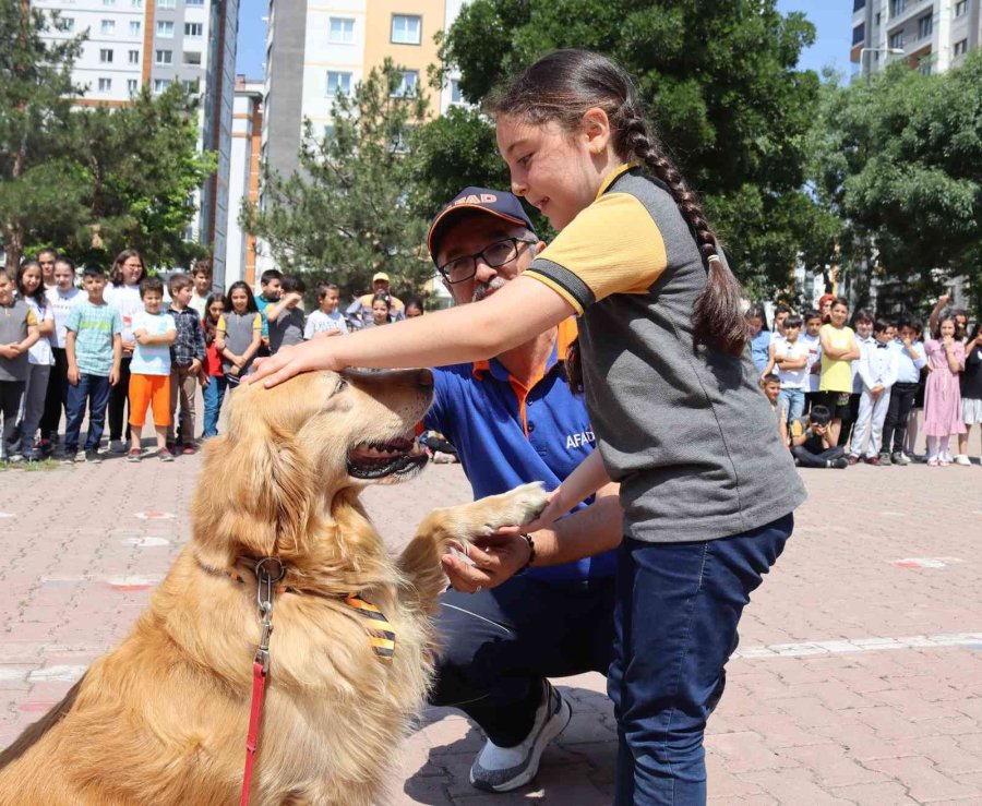Afad’dan Miniklere ’afet’ Eğitimi