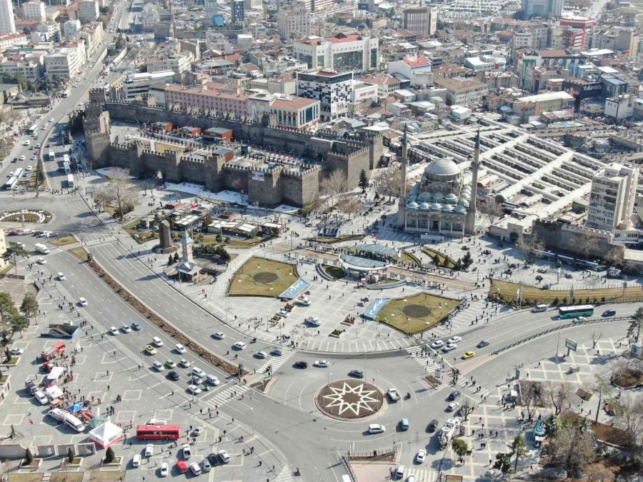 Medeniyetlere Ev Sahipliği Yapan Meydan