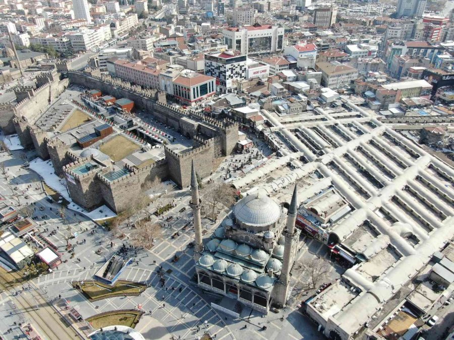 Medeniyetlere Ev Sahipliği Yapan Meydan