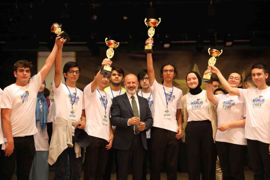 Kocasinan’ın Yıldızları’na Ödül Töreni Düzenlendi