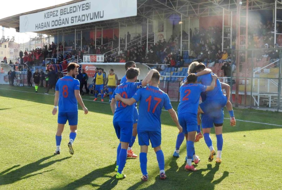 Hasan Doğan Stadı 3’üncü Lig’e Hazırlanıyor