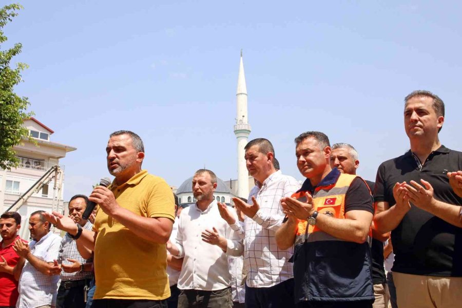 Akdeniz Bölgesinin En Büyük Temel Beton Dökümü Başladı