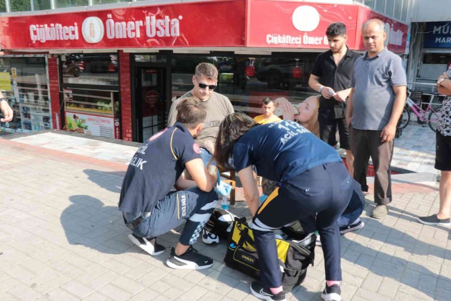 Takip Mesafesini Korumayan Motosiklet Kaza Yapan Araçlara Çarptı