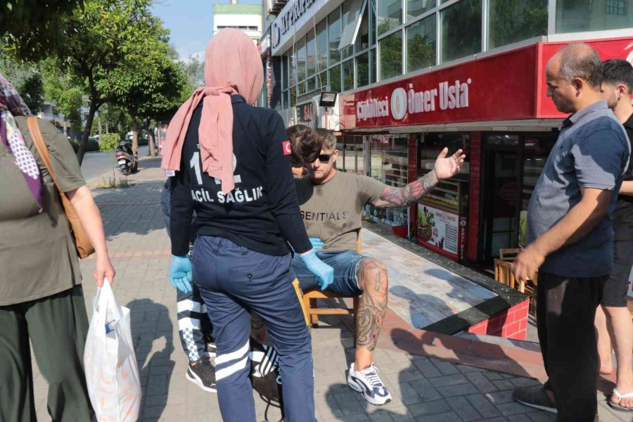 Takip Mesafesini Korumayan Motosiklet Kaza Yapan Araçlara Çarptı