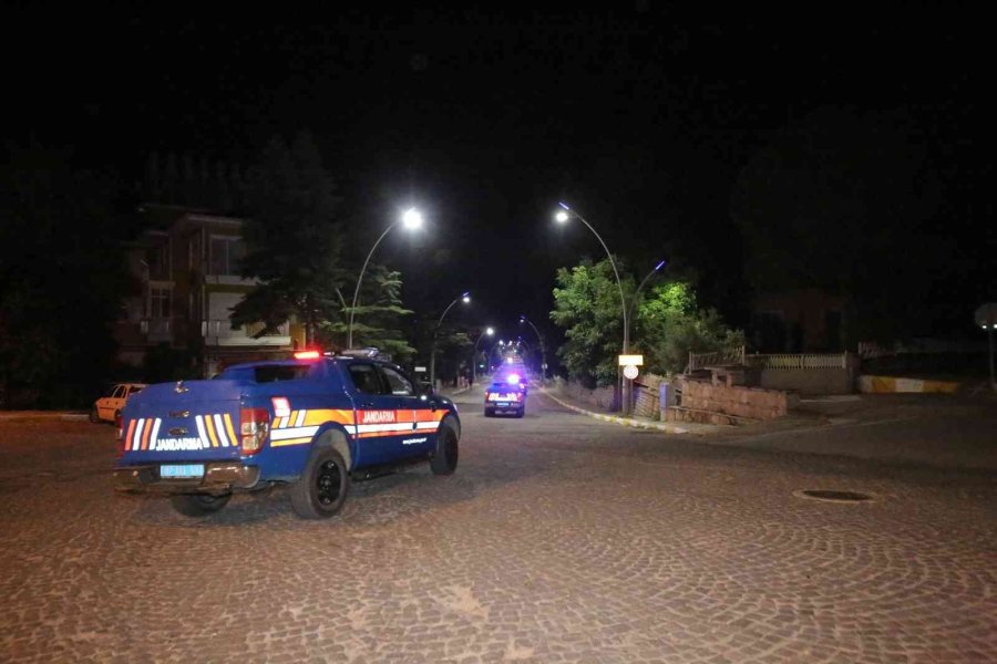 Çelik Gergi Kayışı Hırsızlarına Jandarmadan Suçüstü