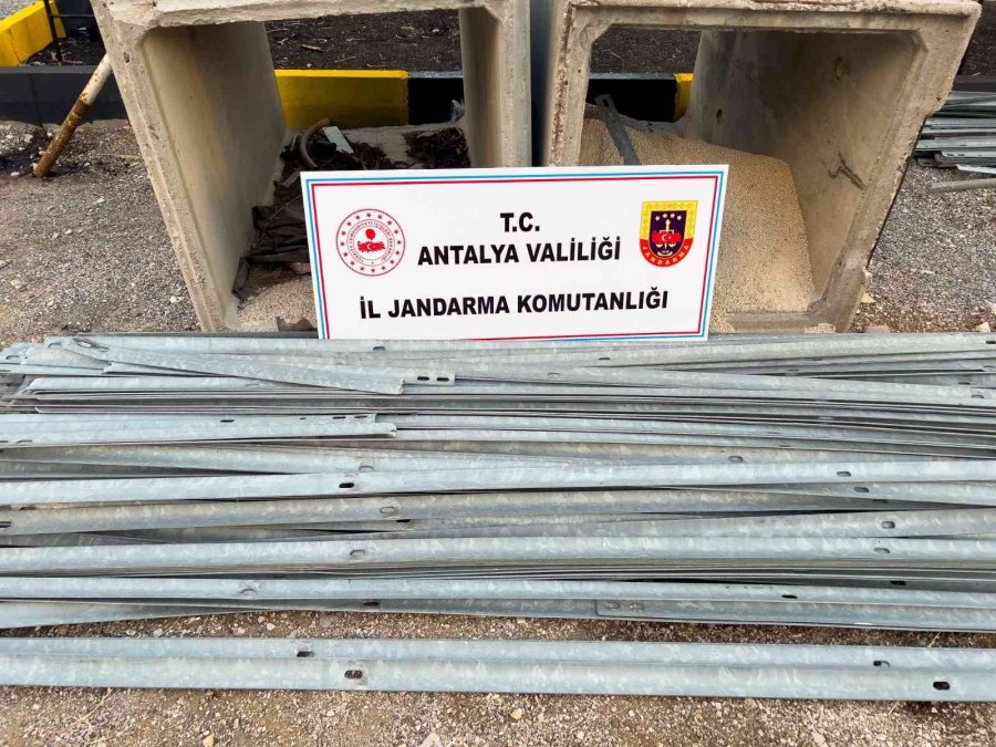 Çelik Gergi Kayışı Hırsızlarına Jandarmadan Suçüstü