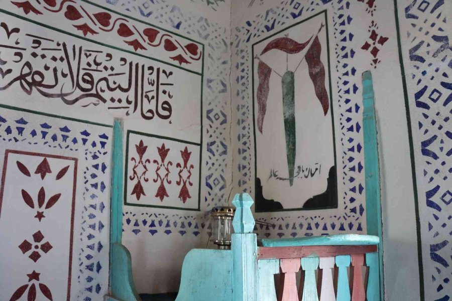 Tarihi Camii Restorasyon Bekliyor.