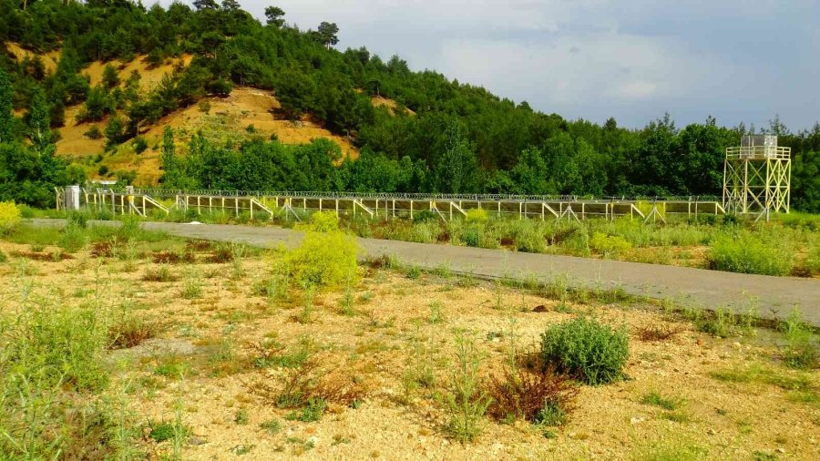 Meyve Üreticileri Hal Binasının Açılmasını Bekliyor