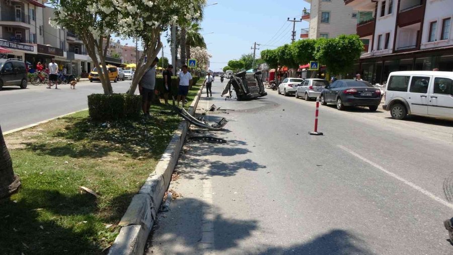 Refüje Çarpan Otomobil Takla Attı: 1 Yaralı