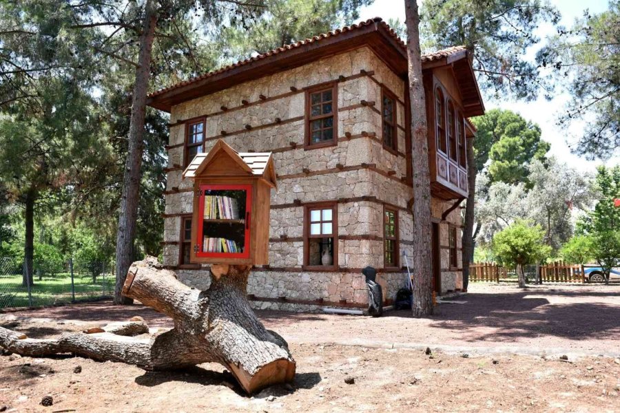 Dokumapark Orman Kütüphanesi Okurlarıyla Buluştu