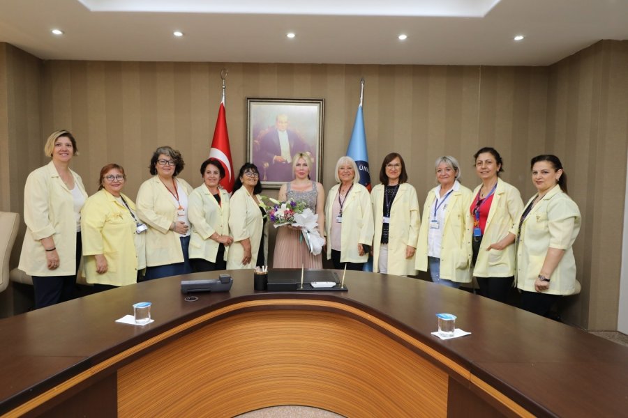 İyilik Ve Yardımseverliğin Rengini “sarı” Olarak Belirlediler