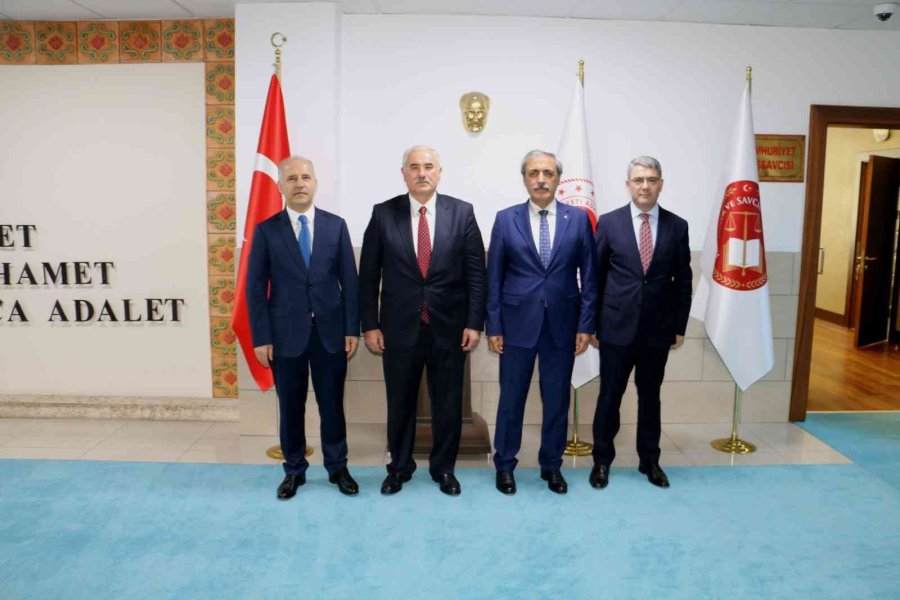 Yargıtay Başkanı Akarca Ve Yargıtay Cumhuriyet Başsavcısı Şahin’den Antalya Adliyesi Ziyareti