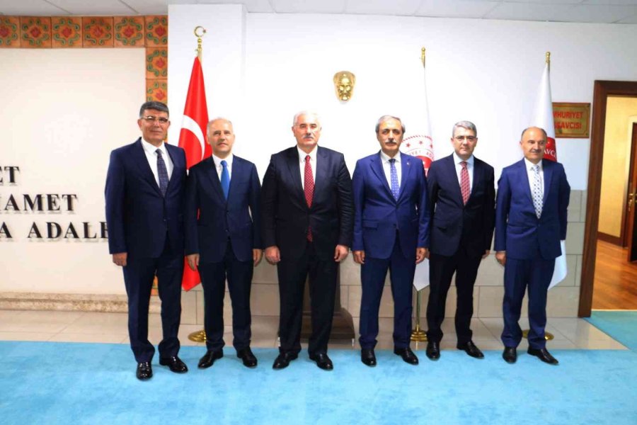 Yargıtay Başkanı Akarca Ve Yargıtay Cumhuriyet Başsavcısı Şahin’den Antalya Adliyesi Ziyareti