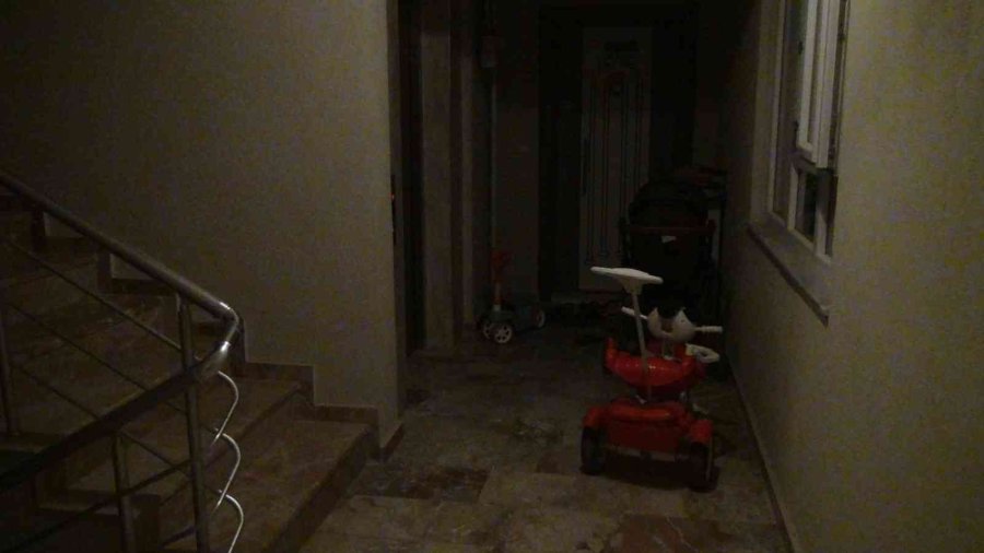 Komşu Kavgasını Ayırayım Derken Başına Gelmeyen Kalmadı