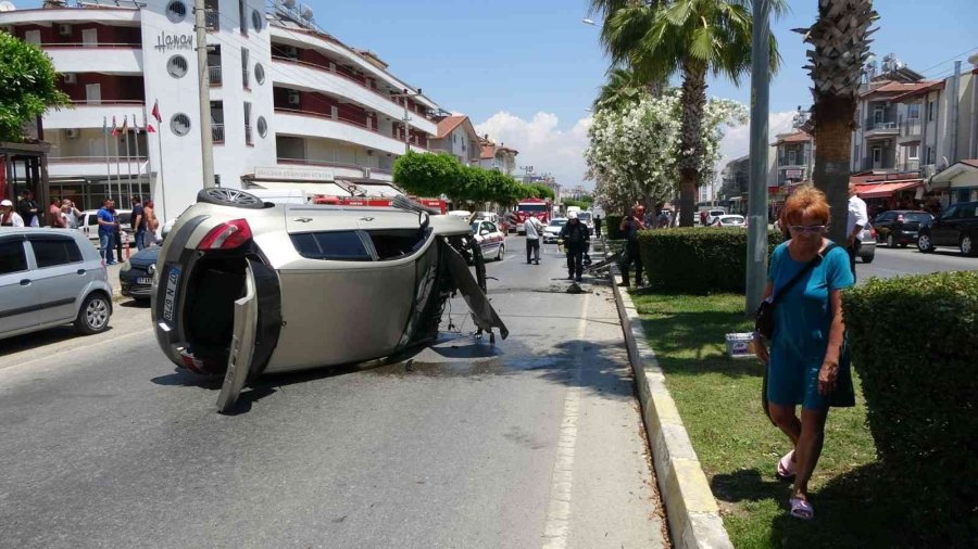 Refüje Çarpan Otomobil Takla Attı: 1 Yaralı