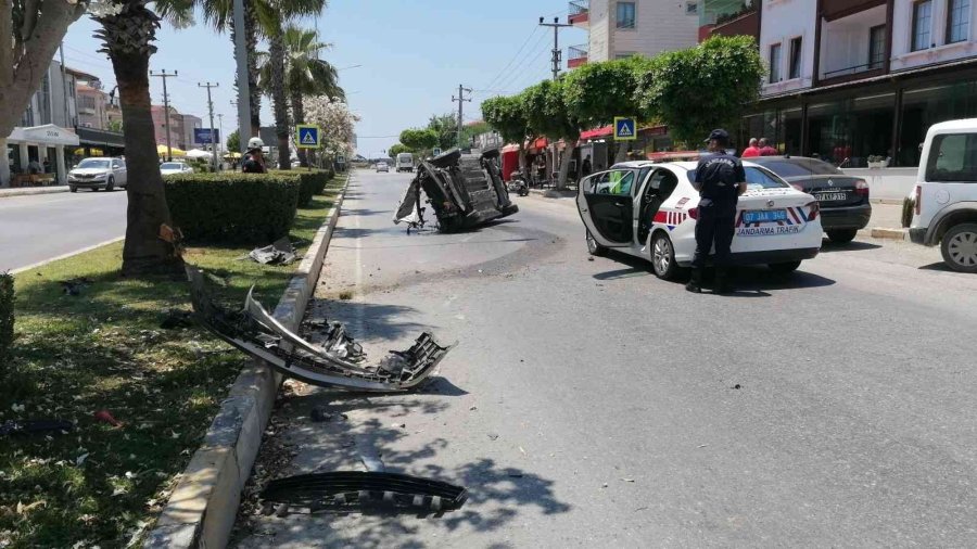 Refüje Çarpan Otomobil Takla Attı: 1 Yaralı